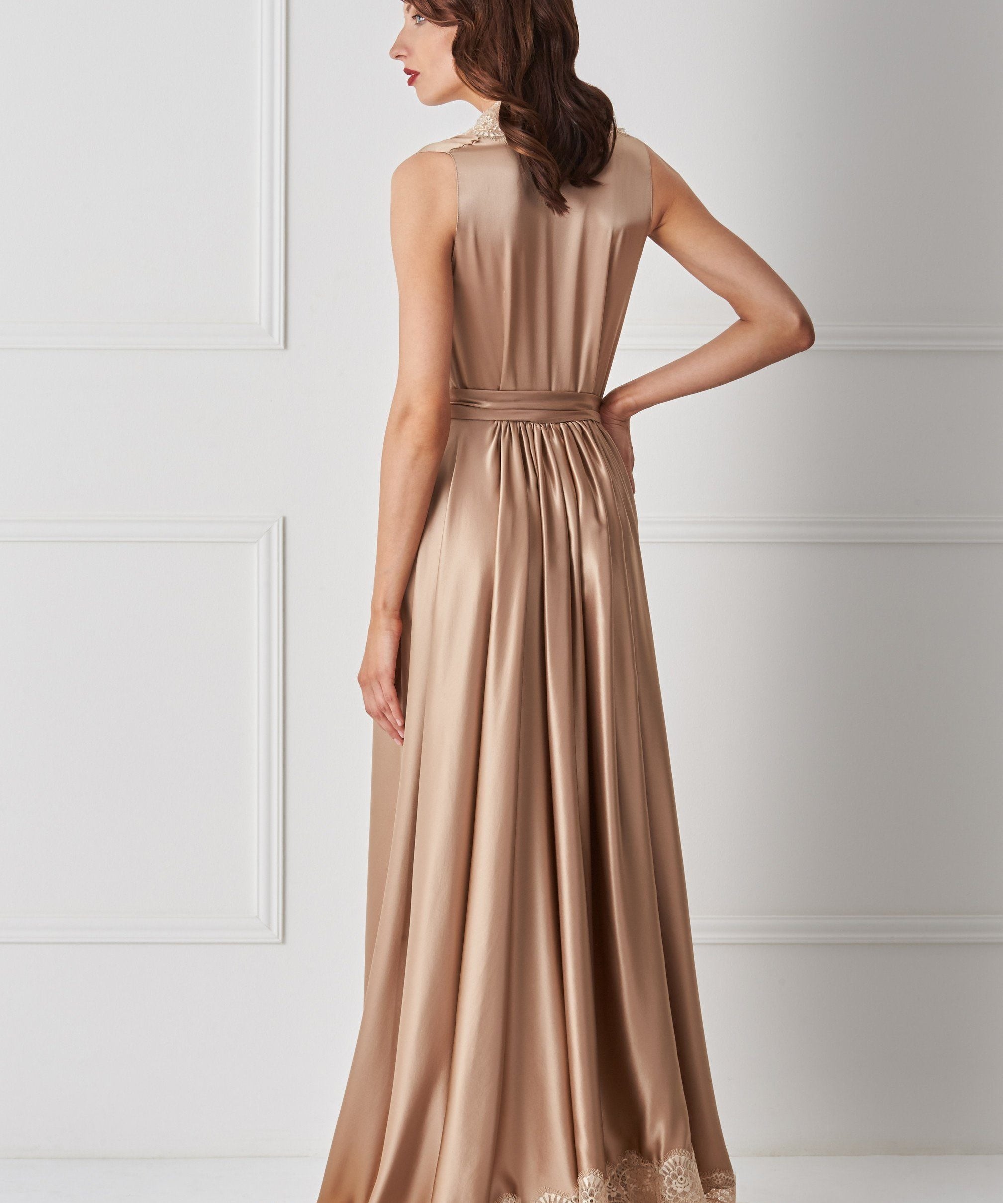  FANCY GOWN Gown Amoralle