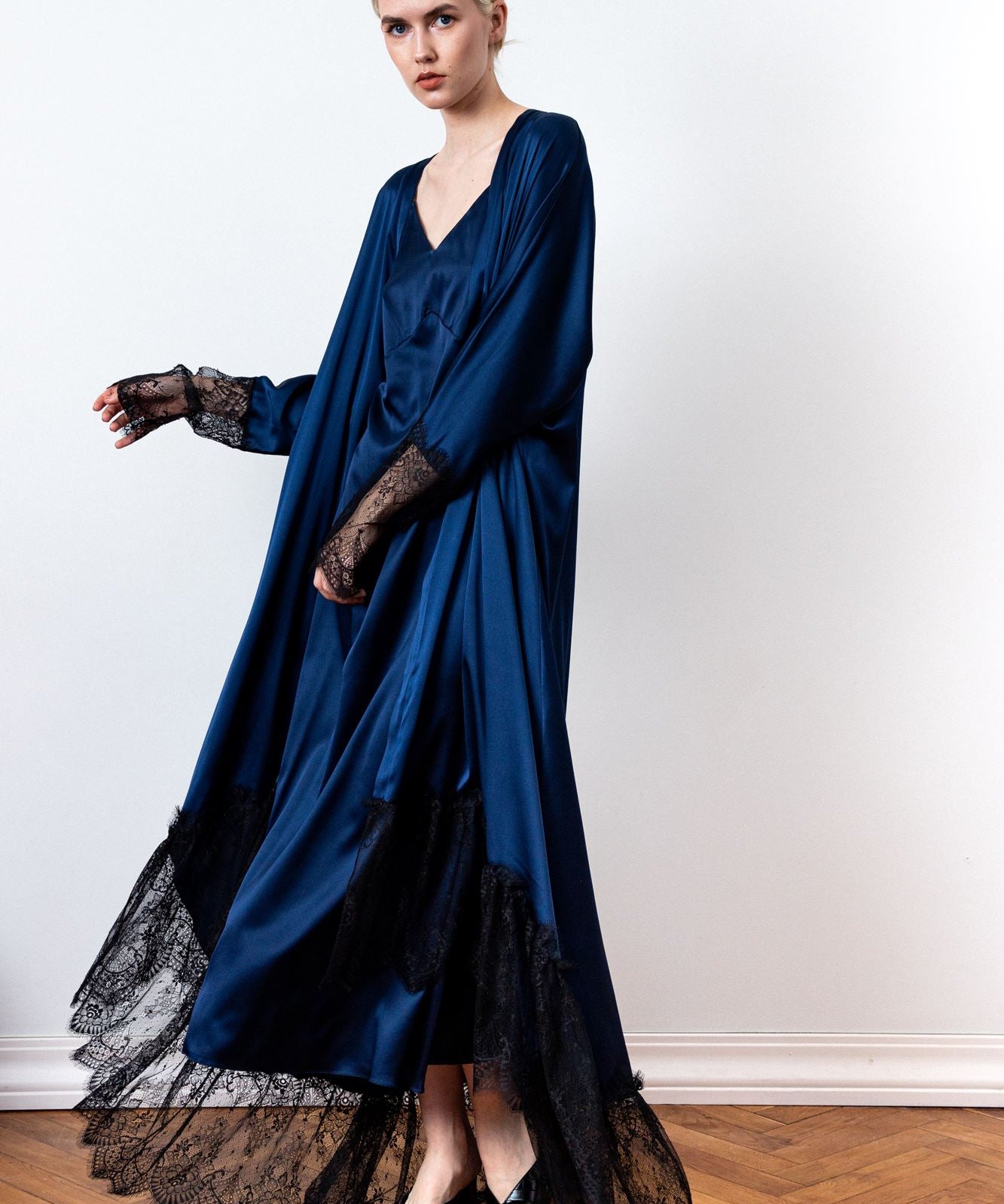  Glossy Gown Amoralle